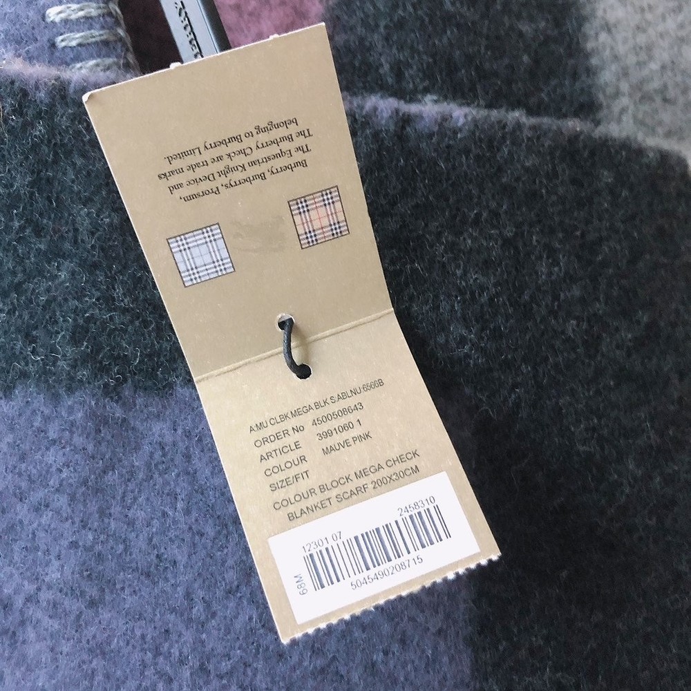 COPY - Burberry revisable wool scarf super warm NWT 200*30cm - Picture 7 of 8